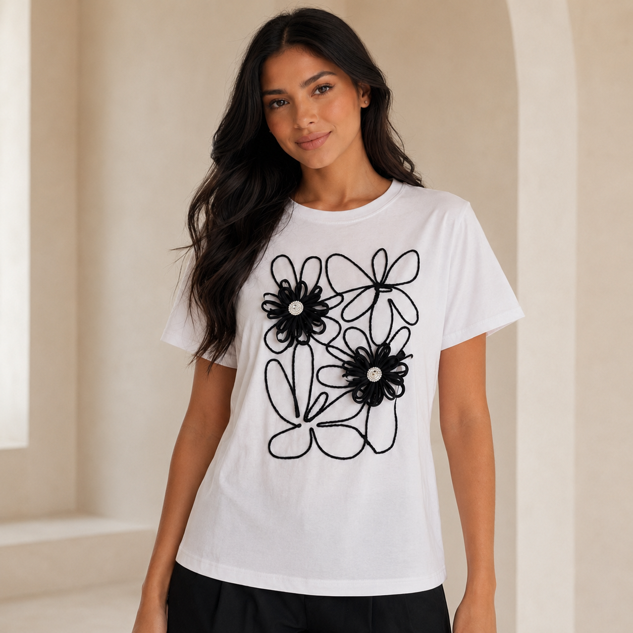 Blusa Floral Daisy con Detalle Negro