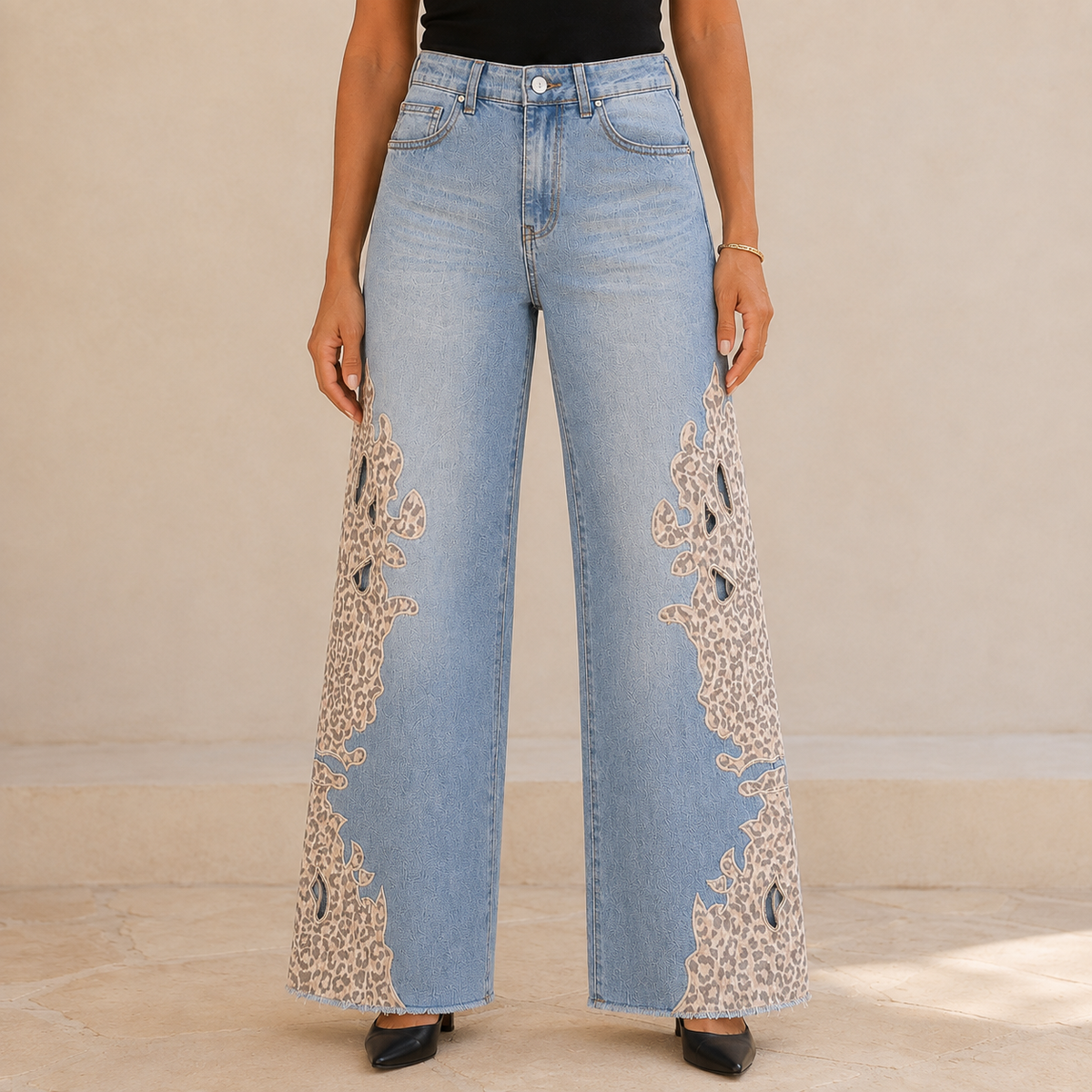 Jeans de Pierna Ancha con Detalles Animal Print