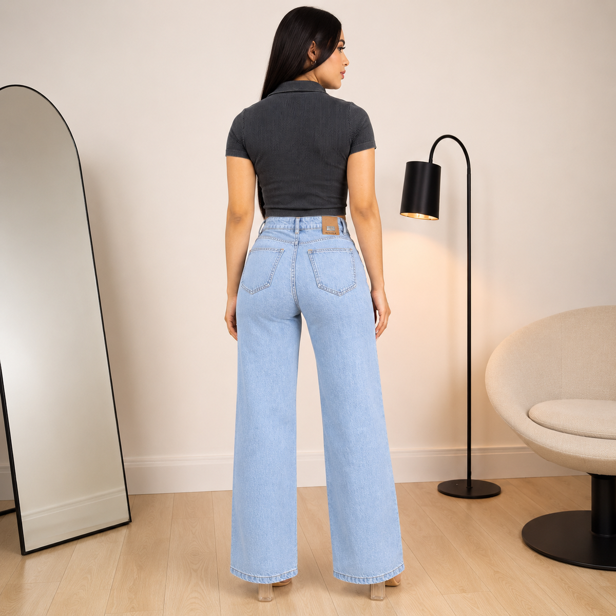 Jeans Wide Leg Azul Claro Tiro Alto